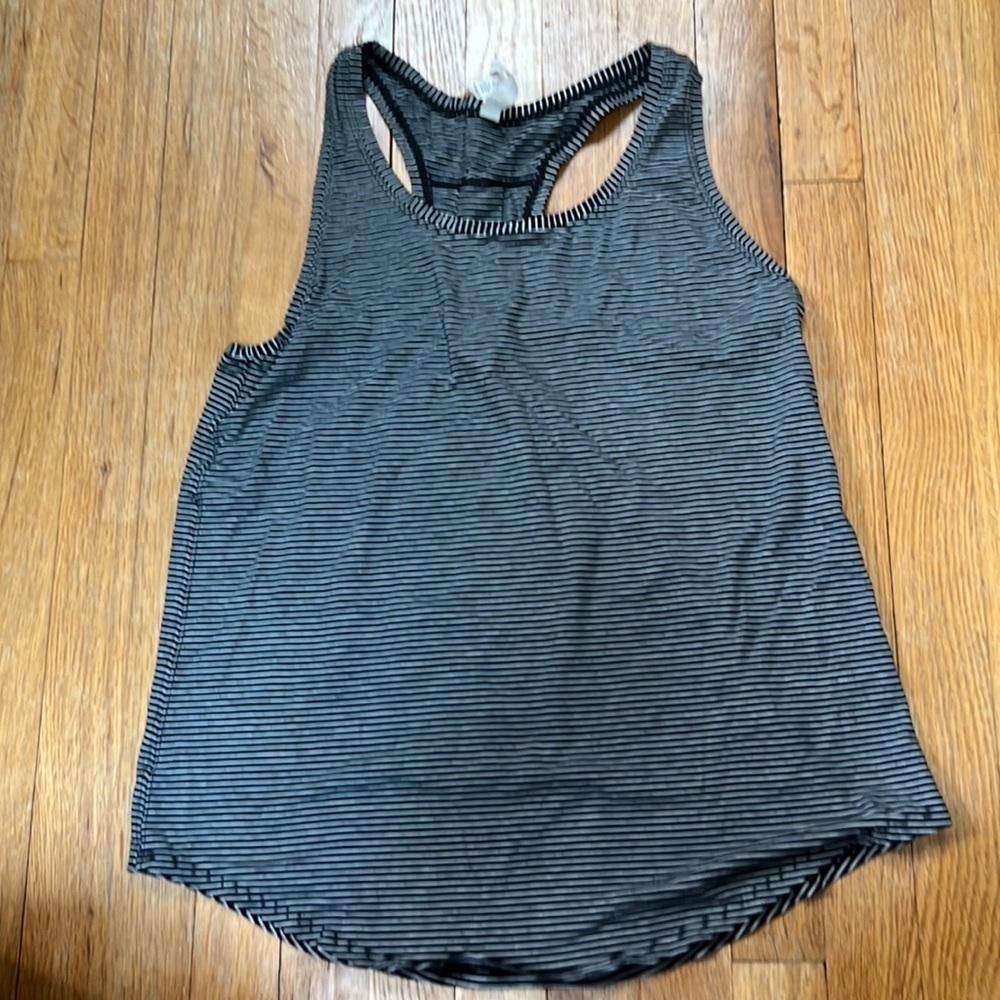Lululemon Women’s Black and White Stripped Tank Top Size 10